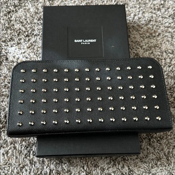 Authentic Saint Laurent Studded Zip Around Wallet Grain de Poudre Black Silver - Picture 3 of 14